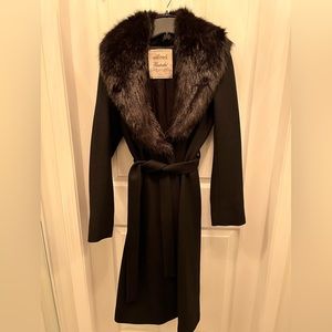 Wilfred Waldorf Black Coat with Faux Fur Collar